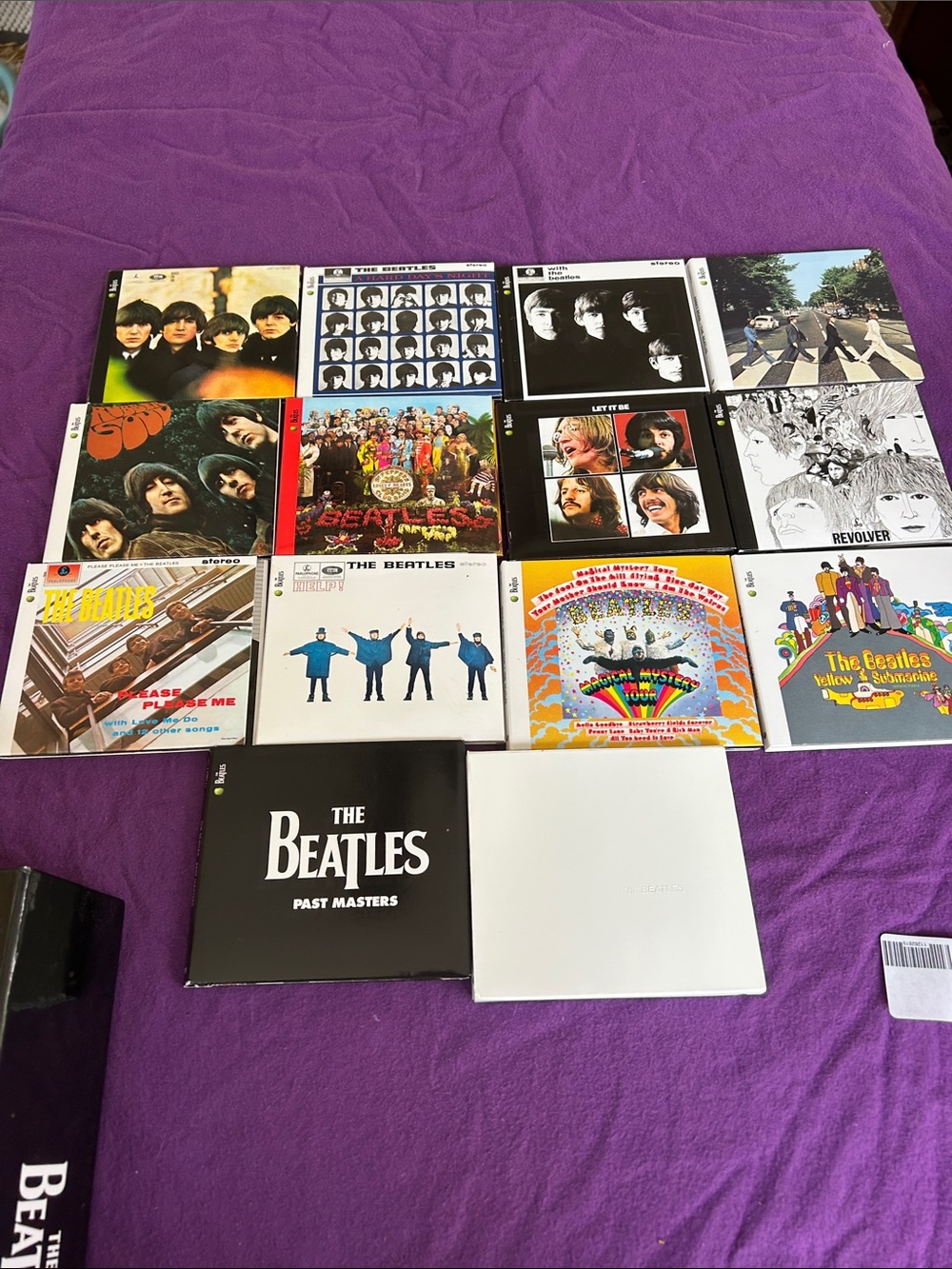 The Beatles Black Box with Green Apple Graphic - Picture 4 of 9
